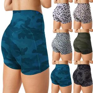 Costumes vintage personnalisables pour femmes, lots de vêtements de sport en polyester et élasthanne thermique de Chine (Dongguan) avec logo personnalisé - Product Image 3
