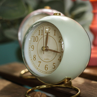Décor à la maison INS créatif Vintage silencieux pointeur horloge de bureau chambre décoration horloge numérique chevet style de mode