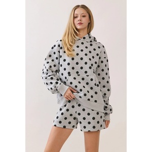 Ensemble sweat-shirt et pantalon de survêtement en suède <span class=keywords><strong>zippé</strong></span> personnalisé pour <span class=keywords><strong>femme</strong></span>, avec motif couverture et short à pois, fabriqué par le fabricant de sweats à capuche - Product Image 1