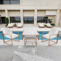 Meubles d'extérieur modernes Ensemble de table à manger en métal confortable à 4 pièces pour patio Loisirs Imperméable Cadre en fer pour hôtel Salon