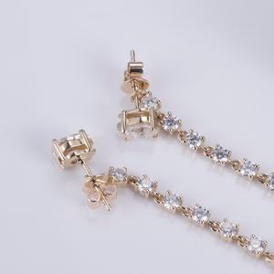 Pendientes de Oro Amarillo de 10k con Diamantes de Moissanita de Lujo de Messi Jewelry - Product Image 2