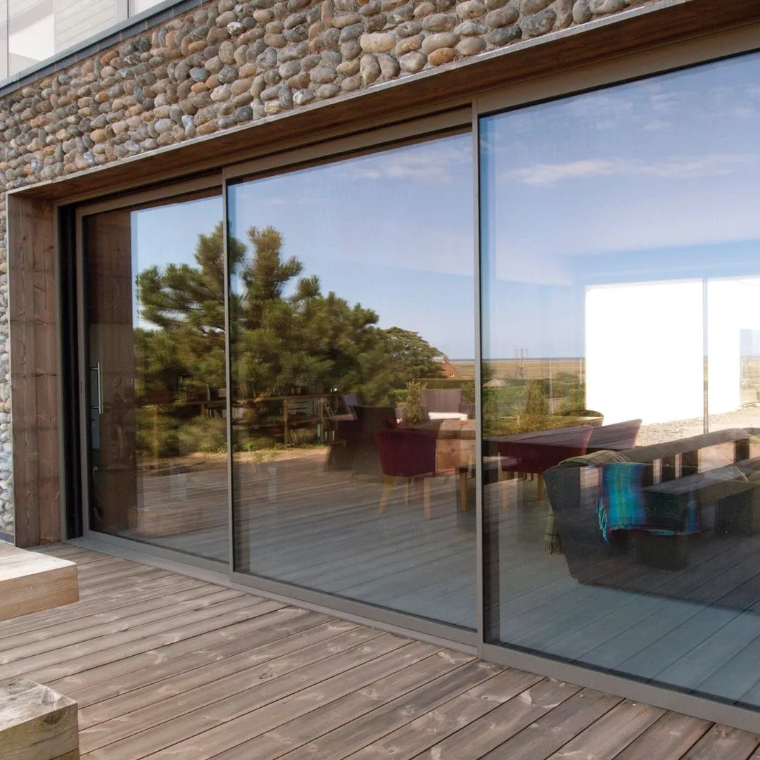 Porte patio sans cadre avec rail dissimulé Portes coulissantes en verre à ossature minimale moderne