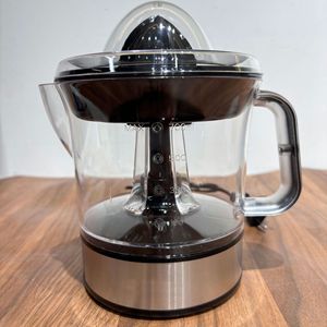 Presse-agrumes électrique de haute qualité pour fruits, idéal pour une vie saine et écologique – Nouveauté très demandée - Product Image 1