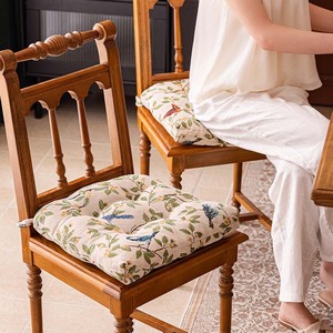 เบาะรองนั่งเก้าอี้ทานข้าวแบบเรโทร ทนทาน ผ้าเชนิลล์ รูปทรงสี่เหลี่ยม ป้องกันการลื่น พร้อมสายรัด ลายดอกไม้ ป้องกันคราบสกปรก งานเย็บอย่างดี - Product Image 3