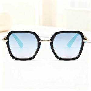 Gafas de Sol Cuadradas Extra Grandes Conchen, Protección UV400, Montura de PC, Unisex, Modernas, Protección Solar, para Viajes y Actividades al Aire Libre - Product Image 5