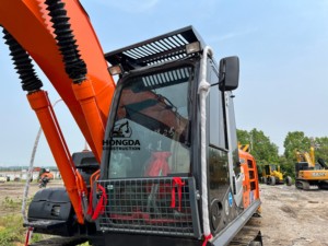 Hitachi 210 Pelle hydraulique sur chenilles d'occasion Pelle durable Caterpillar d'occasion utilisée pour la construction - Product Image 6