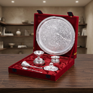Ensemble de thaali pour pooja de 8 pouces, fait main, luxe, plaqué or, avec motifs en relief, cadeau de luxe. - Product Image 2