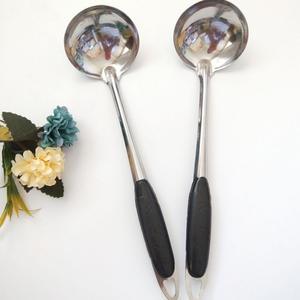 Cuchara de sopa negra de mango largo C117, cuchara para olla caliente, producto de tienda de dos yuanes, cuchara de sopa de mango largo, un yuan. - Product Image 4