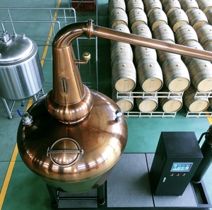 Alambic commercial 300 L en cuivre rouge JM CS-020011 pour spiritueux, chauffage électrique, distillateur artisanal de whisky et d'eau - Product Image 5