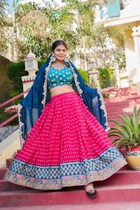Conjunto de Lehenga Choli bordado tradicional para mujer con blusa a juego y ropa de fiesta de boda étnica de diseñador indio Dupatta - Product Image 6
