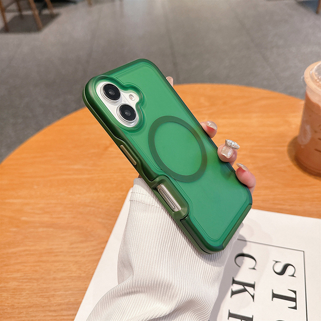 For iPhone 16 Rugged Shockproof Matte PC TPU Magnetic Phone Case for iPhone 16 15 14 13 Wireless Charging Capa De Telefone