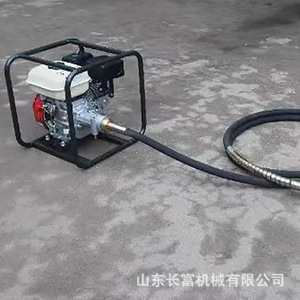 Vibrateur à béton à moteur interne haute puissance pour chantier de construction - Product Image 2
