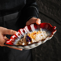 Nouvelle assiette en forme de feuille - Plat de service créatif de style japonais, assiette à collation, assiette à pâtisserie, assiette à sushi. Vaisselle en céramique pour restaurant.