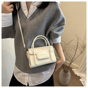 Sac fourre-tout pliable vintage de haute qualité avec fermeture éclair et motifs floraux pour femme – Nouvelle collection été 2026 – Sac à main élégant et luxueux léger - Product Image 5