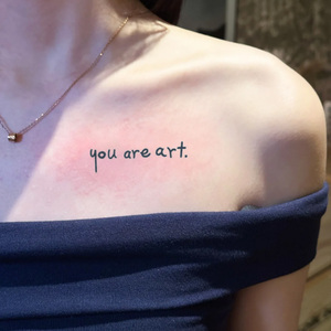 Lettrage artistique anglais <span class=keywords><strong>Tatouage</strong></span> <span class=keywords><strong>temporaire</strong></span> <span class=keywords><strong>Tatouage</strong></span> semi-permanent Imperméable pour 2 semaines <span class=keywords><strong>Tatouage</strong></span> réaliste à base de plantes pour le corps - Product Image 3