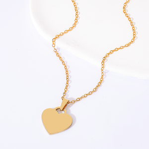 Collar de Corazón de Acero Inoxidable Ywyougang - Joyería Personalizada con Grabado de Amor, Regalo para Ella, Multicolor - Product Image 4