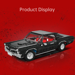 Конструктор MOULD KING 10199 GTO: Модель спортивного автомобиля-мускулка, пластиковый сборный набор, строительные блоки, игрушки - Product Image 3