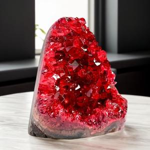 500 - 600g de pierres de couleur rouge profond, magnifiques, pour la décoration de bureau et accessoires, avec un cluster de quartz géode rouge bordeaux - Product Image 2