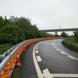 Pu Eva De Flexibele Roterende Anti-Collision Drum Vat Vangrail Van De Snelweg