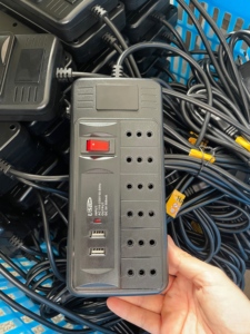 Regleta de Enchufes de 6 Tomas con 2 Puertos USB, Enchufe de 3 Pines, 110V/230V, Cable de Cobre y Latón, Plástico, 10A, 3m de Longitud, Italia Chile - Product Image 3