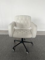Nouveau Lit de Luxe en Polaire d'Agneau avec Tête de Lit Réglable et Base Hydraulique Dorée pour Salons de Beauté