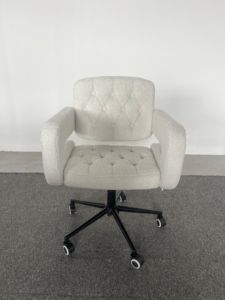 Nouveau Lit de Luxe en Polaire d'Agneau avec Tête de Lit Réglable et Base Hydraulique Dorée pour Salons de Beauté - Product Image 6