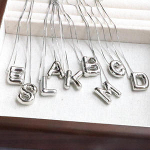 Vente en gros directe, collier alphabet ballon de haute qualité, nouveau produit en promotion, pour femmes - Product Image 2