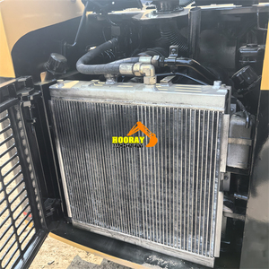 Cargadora Compacta Caterpillar 226B3 Modelo 2023 con Motor Diésel y Capacidad de Carga Nominal de 726 kg - Excelente Relación Calidad-Precio - Product Image 5