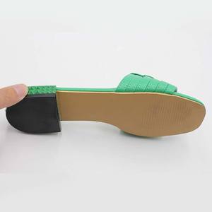 <span class=keywords><strong>Scarpe</strong></span> con tacco basso Africa di alta qualità sandali <span class=keywords><strong>donna</strong></span> gialli pantofole da <span class=keywords><strong>donna</strong></span> per <span class=keywords><strong>donna</strong></span> nuovi stili pompe Nigeria per sollevamento quotidiano - Product Image 6