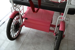 Bicicleta Familiar Tándem Surrey para <span class=keywords><strong>4</strong></span> <span class=keywords><strong>Personas</strong></span>, <span class=keywords><strong>4</strong></span> Ruedas, Una Velocidad, para Alquiler, con Frenos <span class=keywords><strong>de</strong></span> Disco y Cuadro <span class=keywords><strong>de</strong></span> Acero - Product Image 4