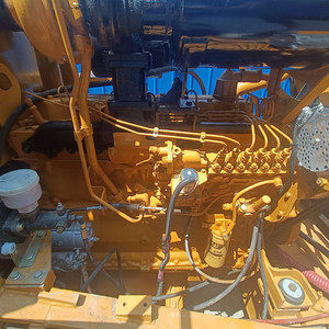 รถตักล้อยางมือสอง Cat 950H รุ่นกลาง ใช้งานน้อย ต้นกำลังการใช้งานต่ำ นำเข้าจากญี่ปุ่น รุ่นคลาสสิคสำหรับงานหนัก เหมาะสำหรับงานเหมืองหินและงานก่อสร้าง - Product Image 4