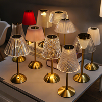 Lámpara de Mesa de Ambiente de Restaurante, Luces Nocturnas Nórdicas para Bar, Decoración Artística para Dormitorio, Lámparas de Mesa LED Modernas