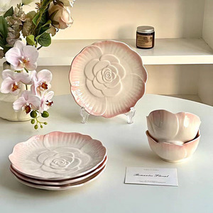 Juego <span class=keywords><strong>de</strong></span> Vajilla <span class=keywords><strong>de</strong></span> Cerámica con Diseño Europeo y Rosas en Relieve, Color Rosa Degradado, en Venta Directa <span class=keywords><strong>de</strong></span> Fábrica 2026 - Product Image 6