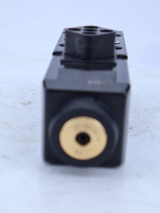 วาล์วควบคุมทิศทางไฮดรอลิกแบบสัดส่วนรุ่น KBCG-3-250D-Z-M1-2-A-PE7-H1-11 ของแท้ ยี่ห้อ KCG KBCG - Product Image 4