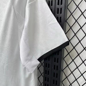 Camiseta de Fútbol de Manga Corta para Hombre del Club de Londres 2025/2026, 100% Poliéster, Transpirable, de Secado Rápido, con Nombre del Jugador y Corte Automático - Product Image 3