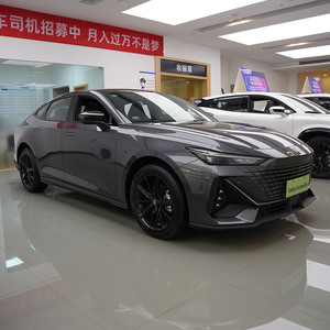 Nouvelle <span class=keywords><strong>voiture</strong></span> à essence Changan Uni-V 2.0T 2025 à livraison <span class=keywords><strong>rapide</strong></span> et prix abordable, sièges électriques en alliage d'aluminium, phares LED, toit ouvrant panoramique - Product Image 3