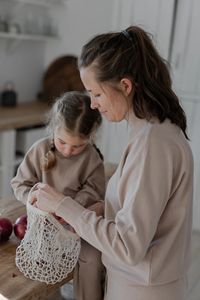 Conjunto de 2 piezas de Jersey <span class=keywords><strong>y</strong></span> <span class=keywords><strong>Sudadera</strong></span> de cuello alto para mujer, conjunto de ropa a juego para madre e hija, venta al por mayor - Product Image 2