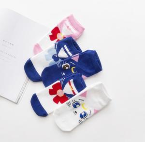 Moda all'ingrosso nuovi <span class=keywords><strong>calzini</strong></span> per <span class=keywords><strong>bambini</strong></span> simpatici cartoni animati primavera autunno cotone <span class=keywords><strong>calzini</strong></span> antiscivolo ragazzi giovani <span class=keywords><strong>calzini</strong></span> a tubo - Product Image 3