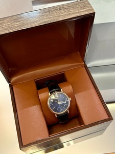 IWCs. Relojes de Lujo con Movimiento Mecánico, Correa de Cuero, Caja de Metal, Estilo Ejecutivo y de Moda, Alta Calidad, Suministro al por Mayor - Product Image 2