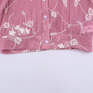 Chemisier brodé sur mesure pour femme 2026 à col mandarin - Haut court ajusté avec boutons sur le devant, OEM/ODM par une usine de vêtements chinoise - Product Image 6
