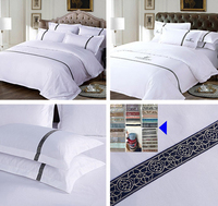 Ensemble de literie d'hôtel de luxe 5 étoiles 100% coton T250 Logo personnalisé Draps plats blancs Taie d'oreiller Housse de couette Logo personnalisé 4 pièces Uni