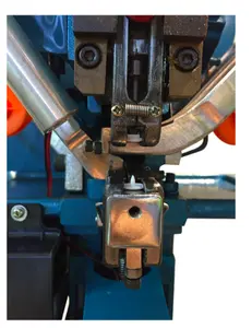 Máquina de presión de botones automática para Motor de 4V, alta calidad, para fijación de botones a presión