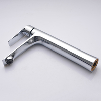 Robinet de lavabo en alliage de zinc de style luxueux, finition chrome poli, col haut, mitigeur chaud/froid pour salle de bain, vente en gros
