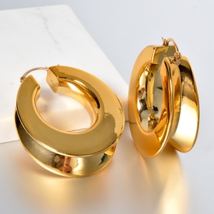 Aros Clásicos de Moda en Aleación de Cobre Chapados en Oro de 18K para Mujer - Product Image 5