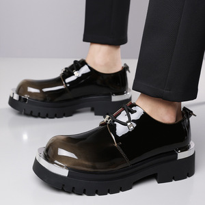 รองเท้าลำลองทรงทันสมัยสำหรับผู้ชาย รุ่นขายดีปี 2026 ดีไซน์หัวรองเท้าทรงหนา เหมาะสำหรับใส่ทำงานในชีวิตประจำวันและโอกาสทางการ - Product Image 4