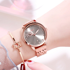 Montre à quartz au design original en acier inoxydable 904L en or rose pour femmes. - Product Image 4