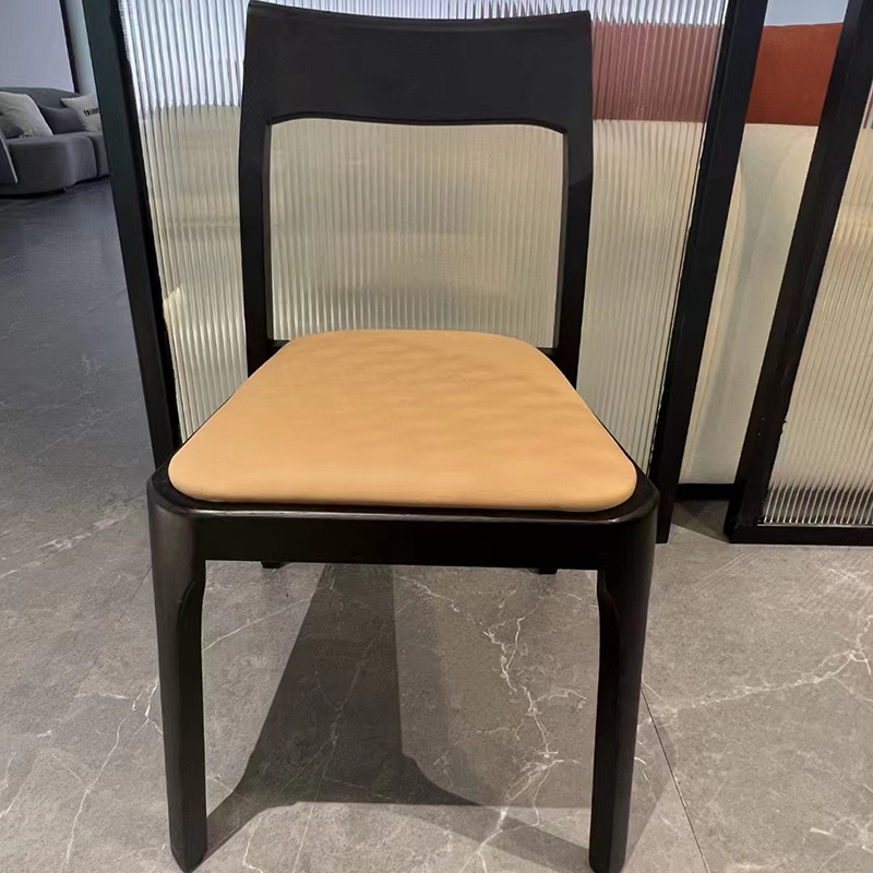 Chaise de salle à manger B01