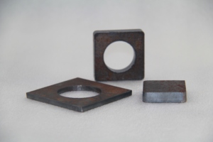 เครื่องตัดไฟเบอร์เลเซอร์ขนาดเล็กคุณภาพสูงสำหรับเหล็กโลหะ ราคาดีที่สุด - Product Image 2