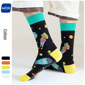 Nuovo abito di moda novità cartone animato Hip Hop calzini Casual colorato spazio modelli astronauta razzo galassia per calzini Unisex - Product Image 2