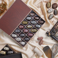 Boîte de chocolat rigide personnalisée avec séparateur de fenêtre boîte d'emballage de 9 chocolat avec fermeture magnétique